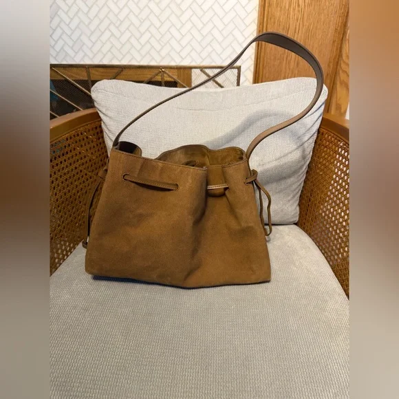 Madewell The Drawstring Shoulder Bag Suede Dried Acorn - Picture 4 of 10